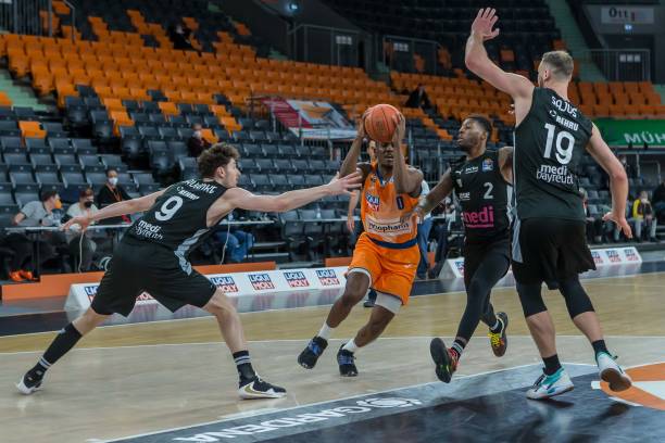 充满期待的 充满期待的