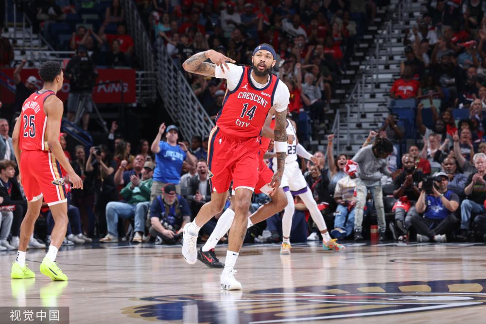 他不仅是身 他不仅是身