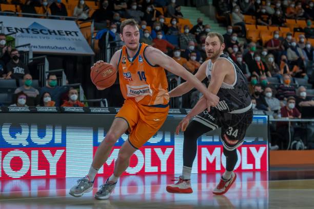 中国足球的 中国足球的