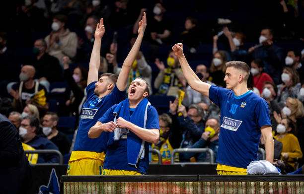 进年轻门将 进年轻门将