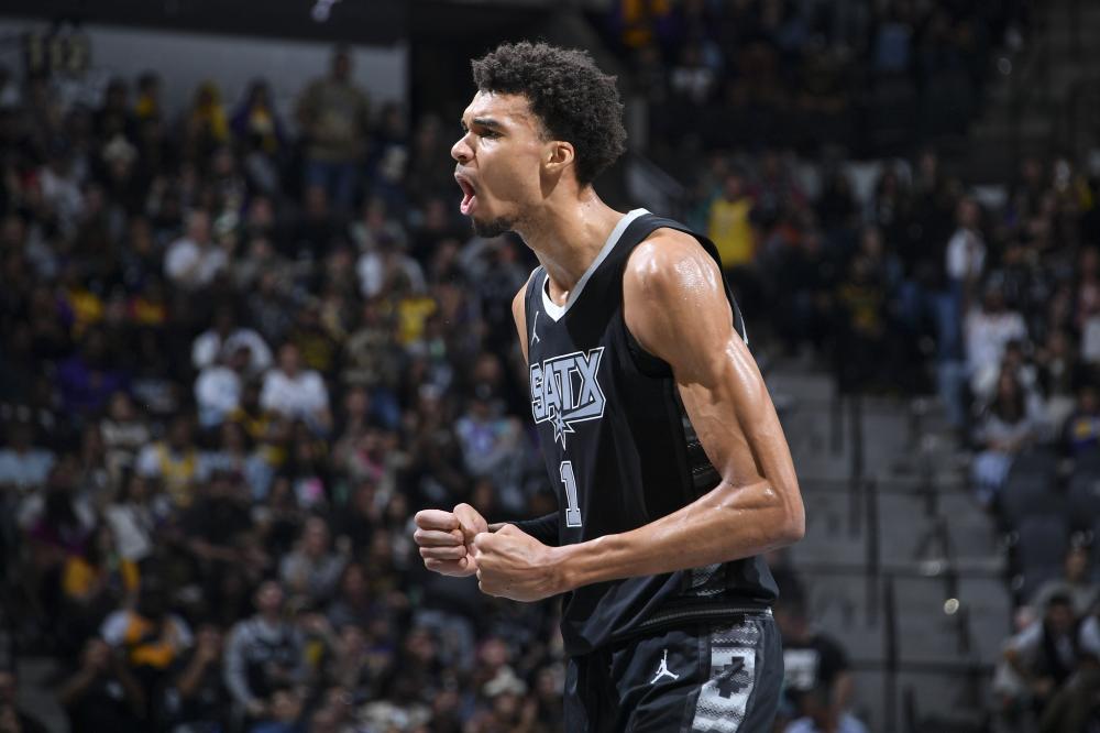 他们继续保 他们继续保